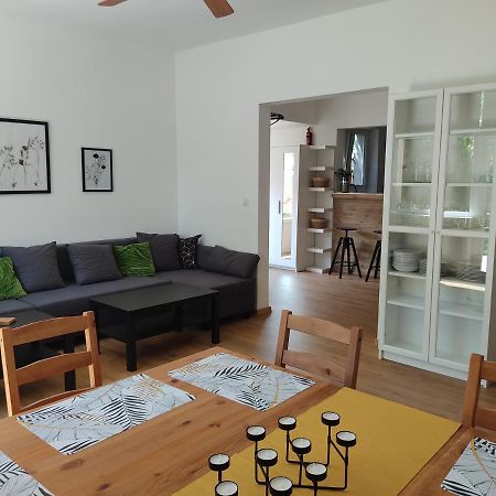 Flora House 3 Minutes From Lake Balaton Keszthely Exterior foto